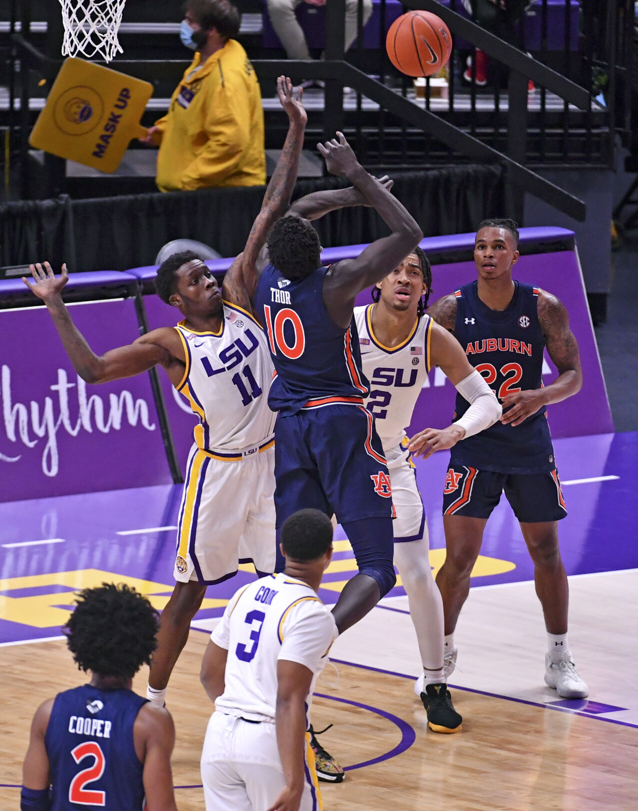 BR.lsuauburnbasketball.022121 HS 562.JPG